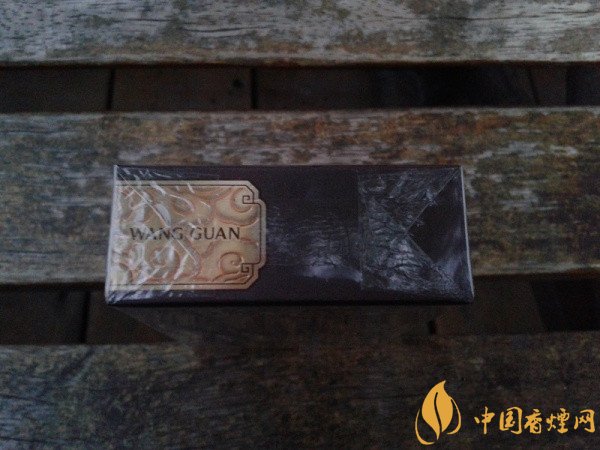 國(guó)產(chǎn)雪茄煙(王冠萬(wàn)象細(xì)支)價(jià)格表圖 王冠萬(wàn)象多錢一包