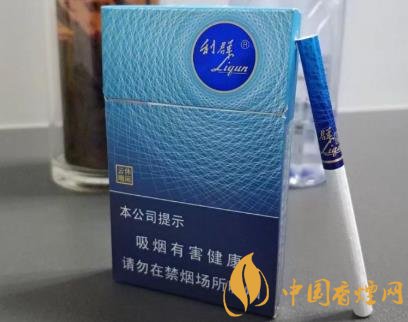 利群休閑系第一款細支高價煙僅僅是官方報價就達到了100元一包！